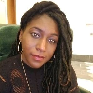 Meet your Posher, Nakinya